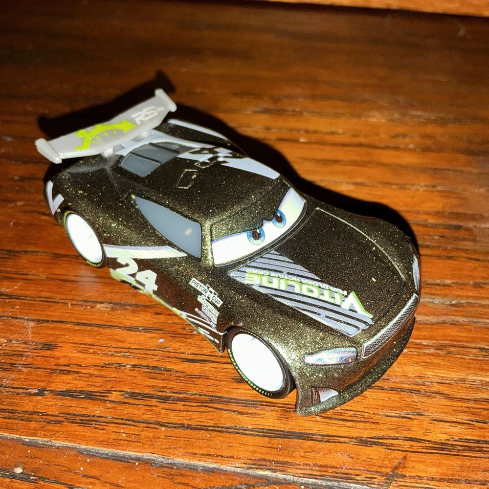 Disney Pixar Cars 3 Chase Racelott Mattel Diecast Car Green Vitoline #24 Racing